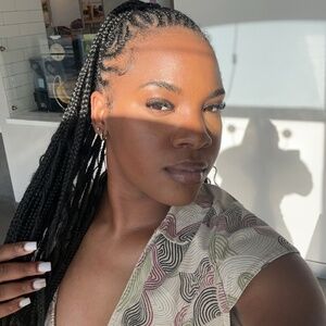 Meet your Posher, Adijat